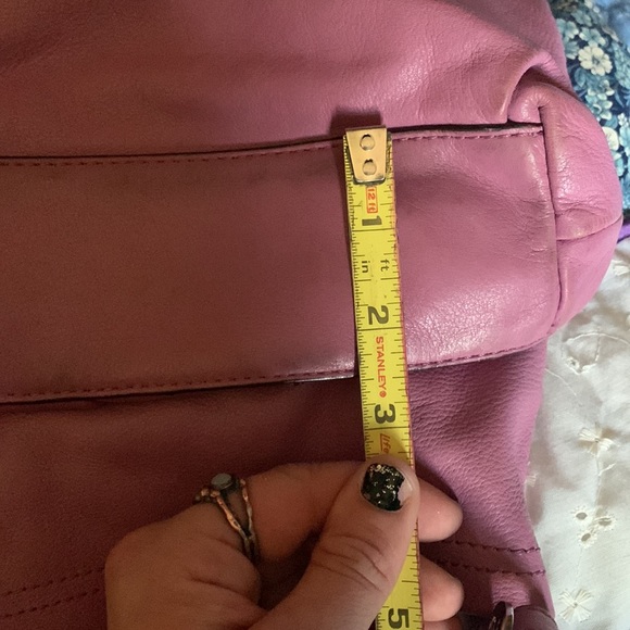 B.MAKOWSKY SOFT MAGENTA LEATHER PURSE - Picture 12 of 12